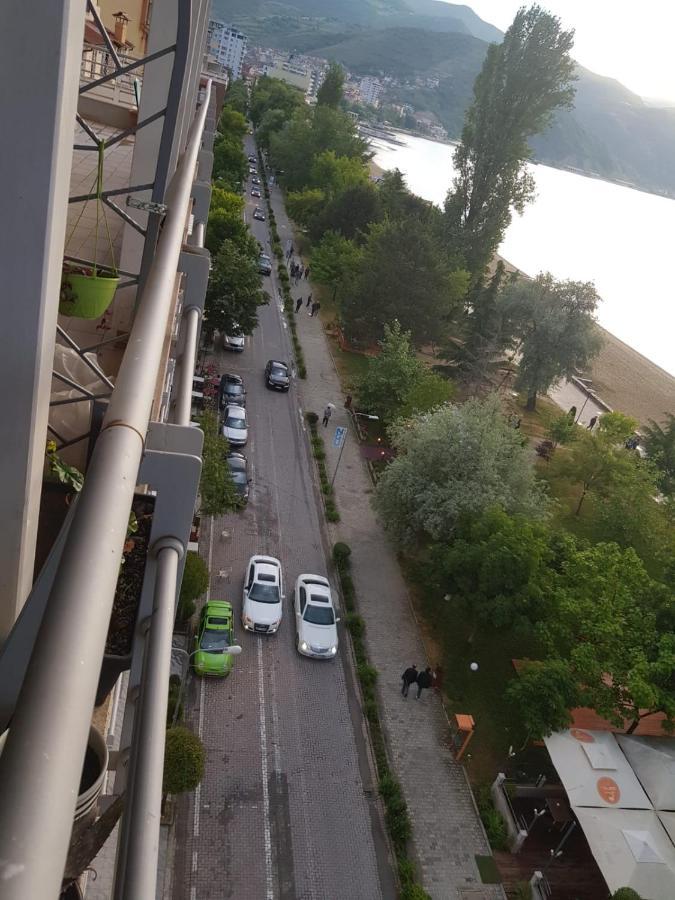 Kelvi'S Apartment Pogradec Exterior foto